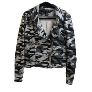 Rue 21 Camo Jacket - L